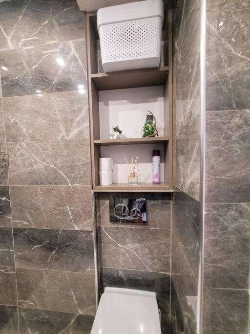 Love Room A Cannes - Appartement 25M2 Pour 2 Personnes Avec Un Jacuzzi Prive Bagian luar foto