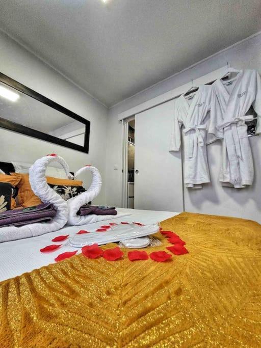 Love Room A Cannes - Appartement 25M2 Pour 2 Personnes Avec Un Jacuzzi Prive Bagian luar foto